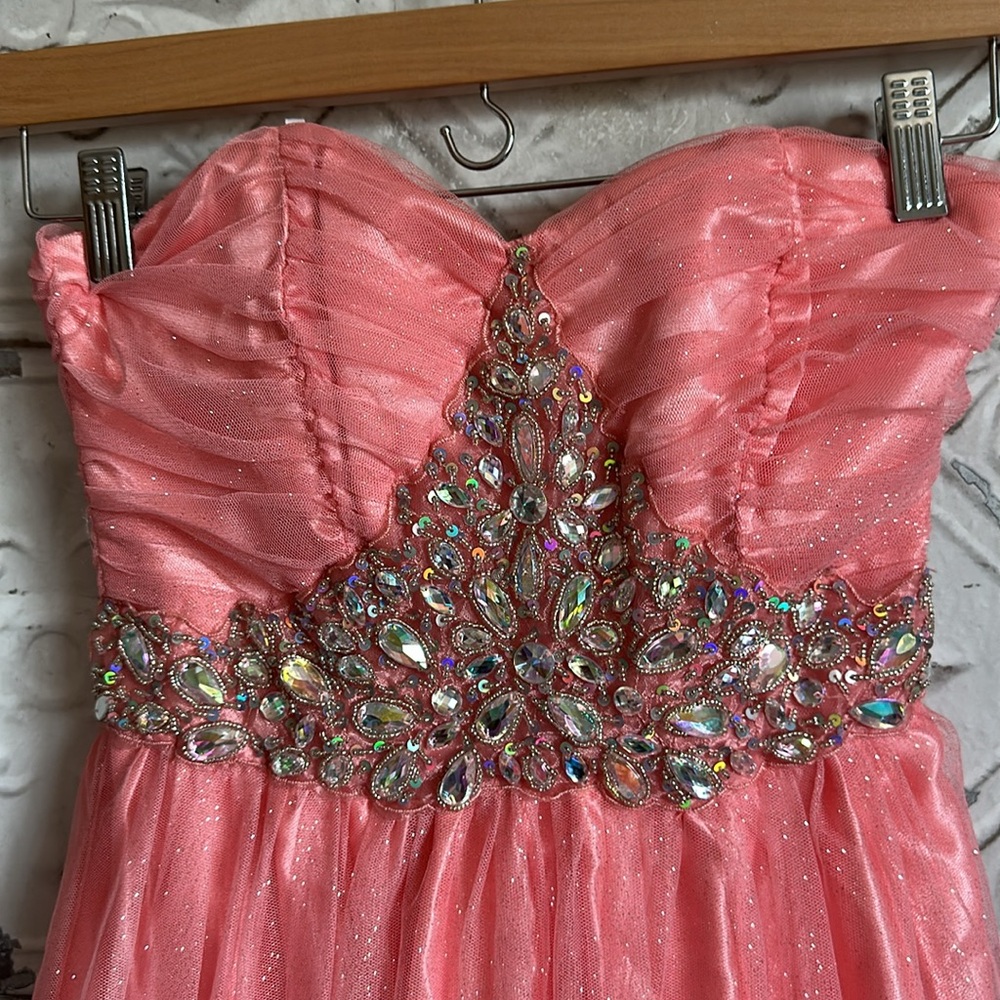 Elegant Pink Strapless sparkly prom dress Gown - Picture 6 of 9